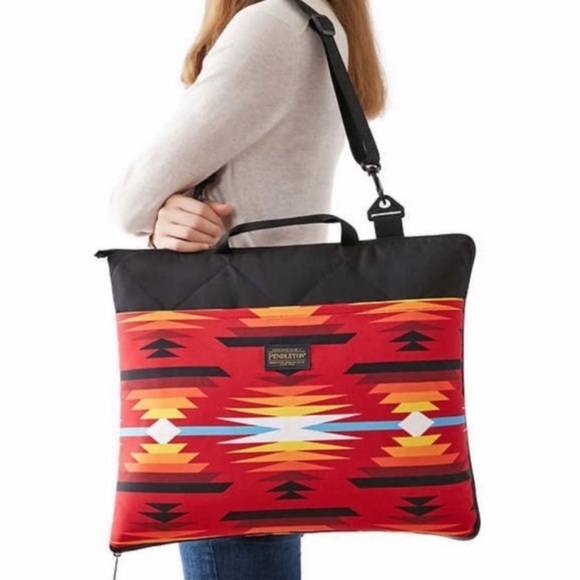 Pendleton Packable Blanket - Picture 2 of 8